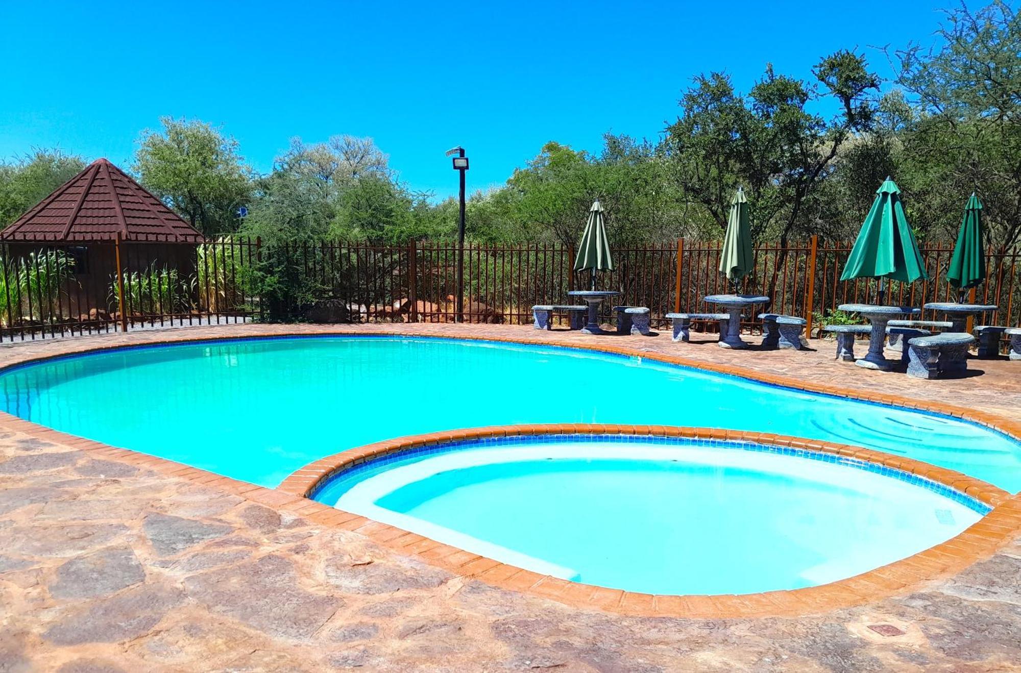 Crocodile Pools River Safaris Gaborone Luaran gambar